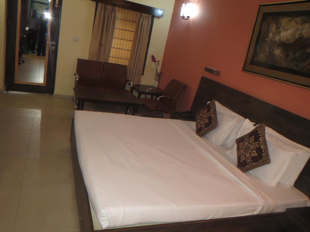 Green Villa Bed & Breakfast New Delhi Exterior photo
